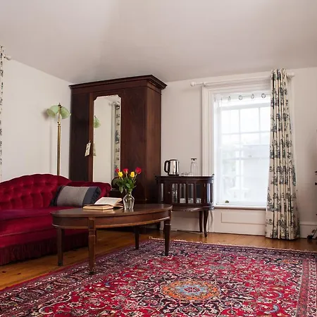 The Historical Harcourt Guest house *