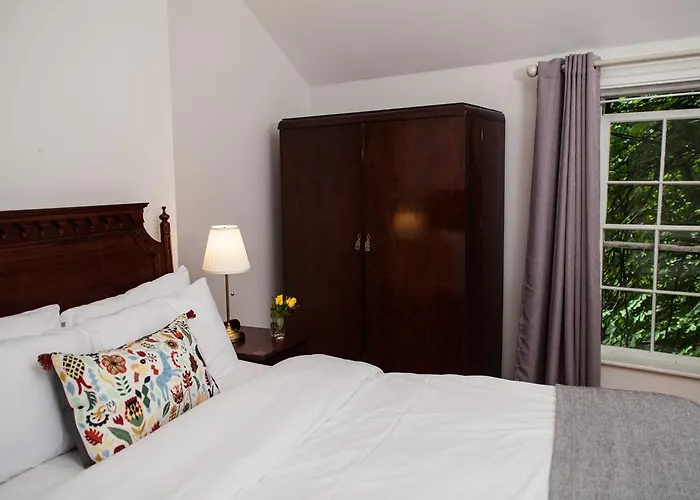 The Historical Harcourt 4*