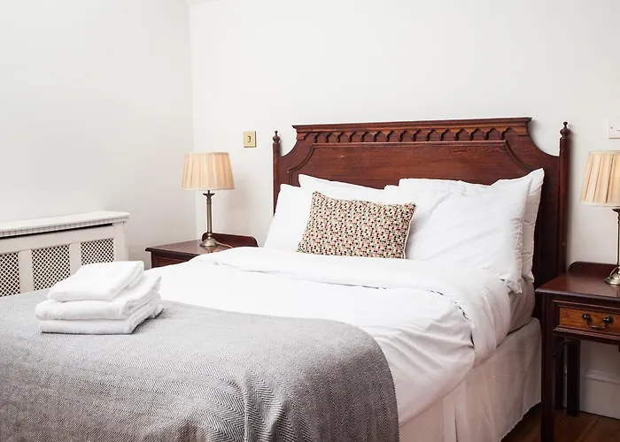 The Historical Harcourt Guest house