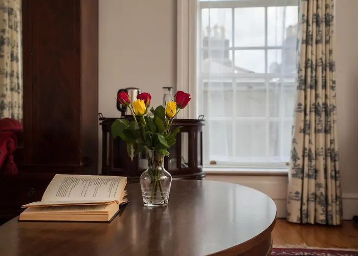 The Historical Harcourt 4* Dublin