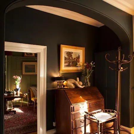 The Historical Harcourt 4*