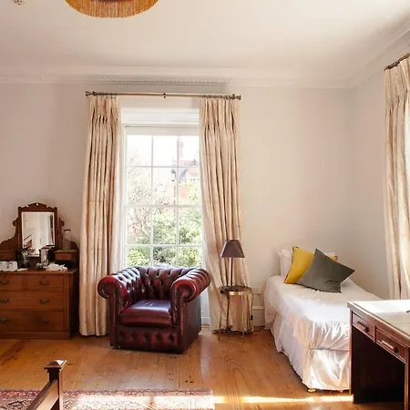 The Historical Harcourt Guest house 4*