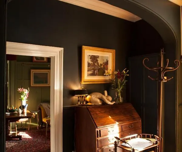 The Historical Harcourt 4*