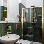 The Historical Harcourt 3*